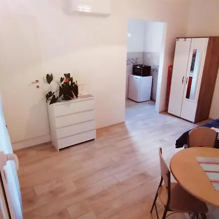 Apartamento Modern Studio For 2 In City Center *